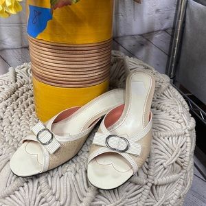 Cole Haan open toe bow kitten heel 7.5 AA heel shoes